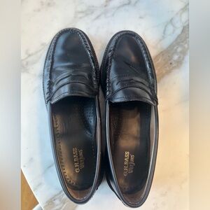 G.H. Bass & Co. Womens Whitney Super Lug Weejuns